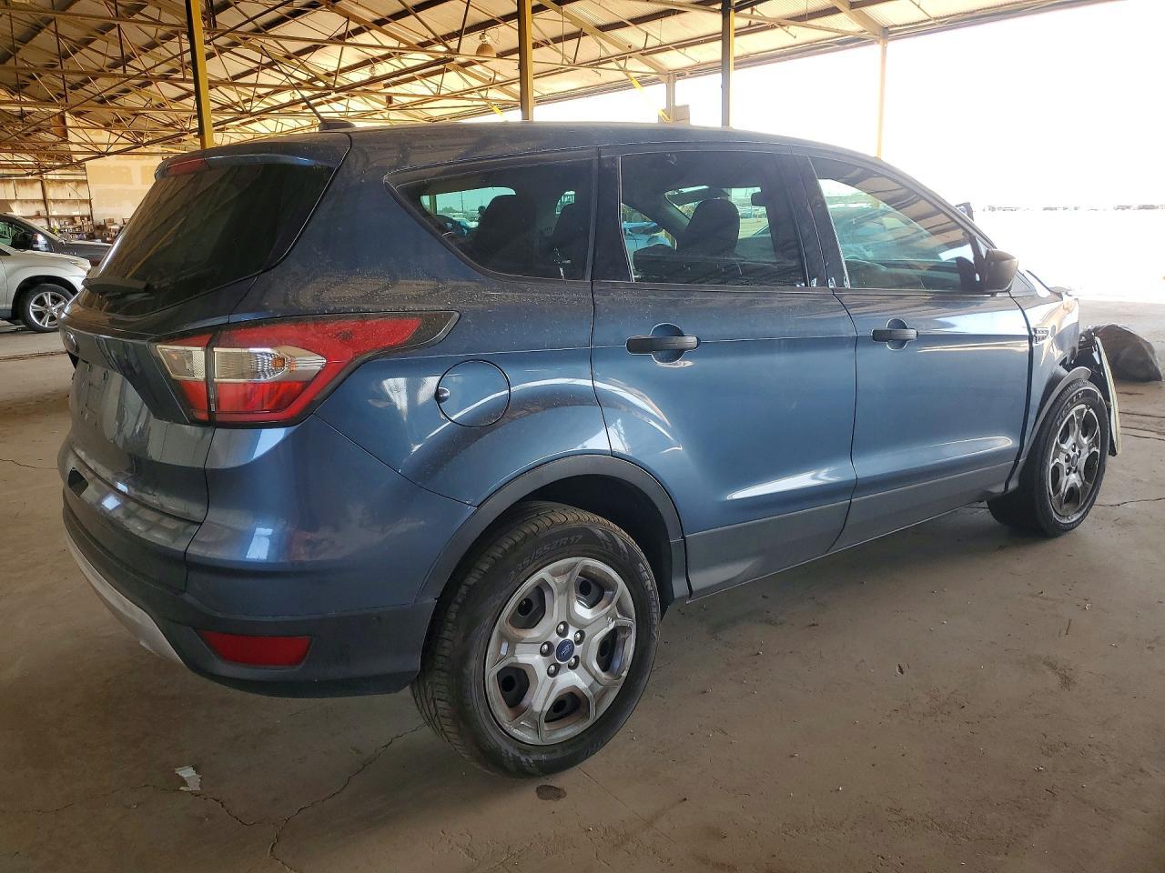 2018 Ford Escape S - Фото 3