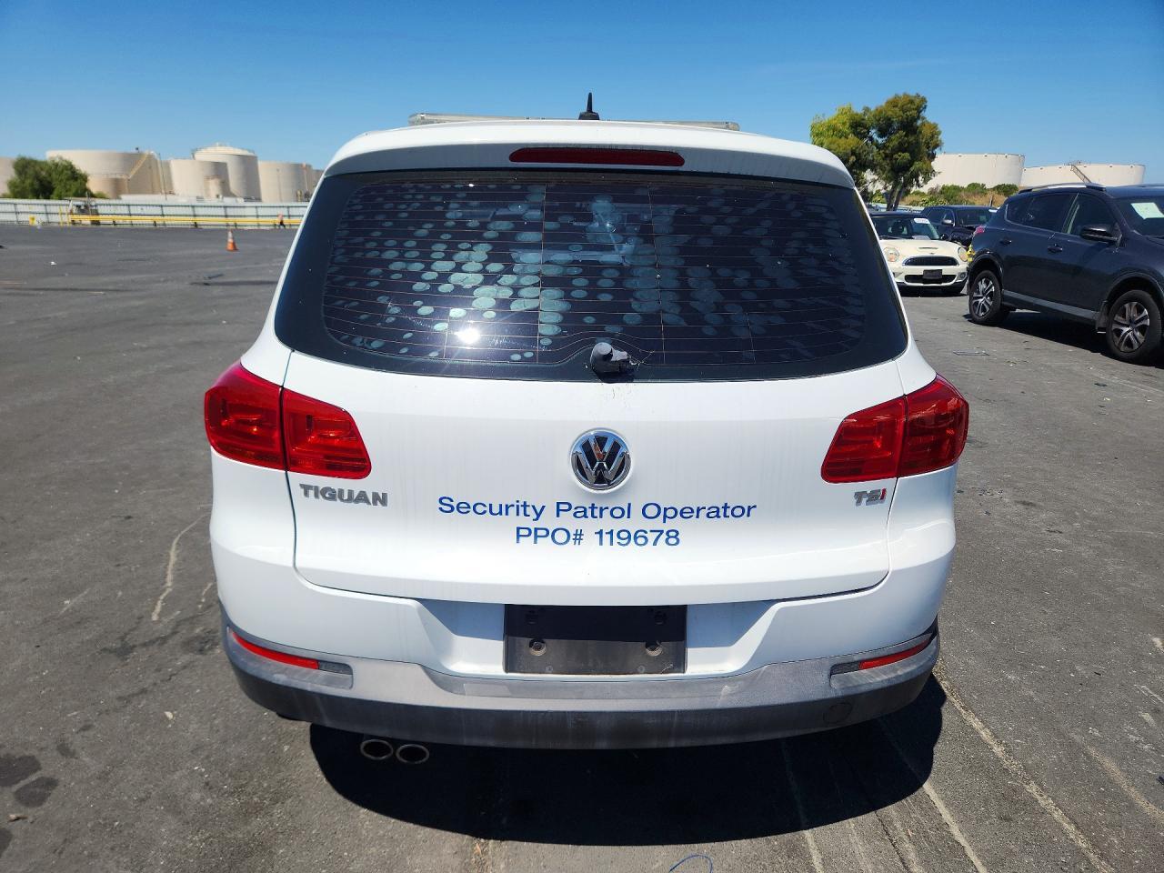 2016 Volkswagen Tiguan S - Image 6