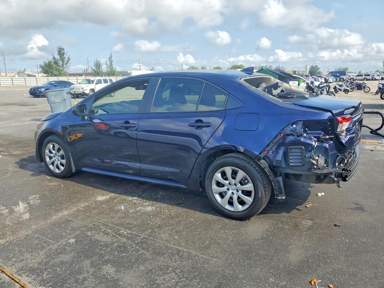 2026 Toyota Corolla - Фото 2