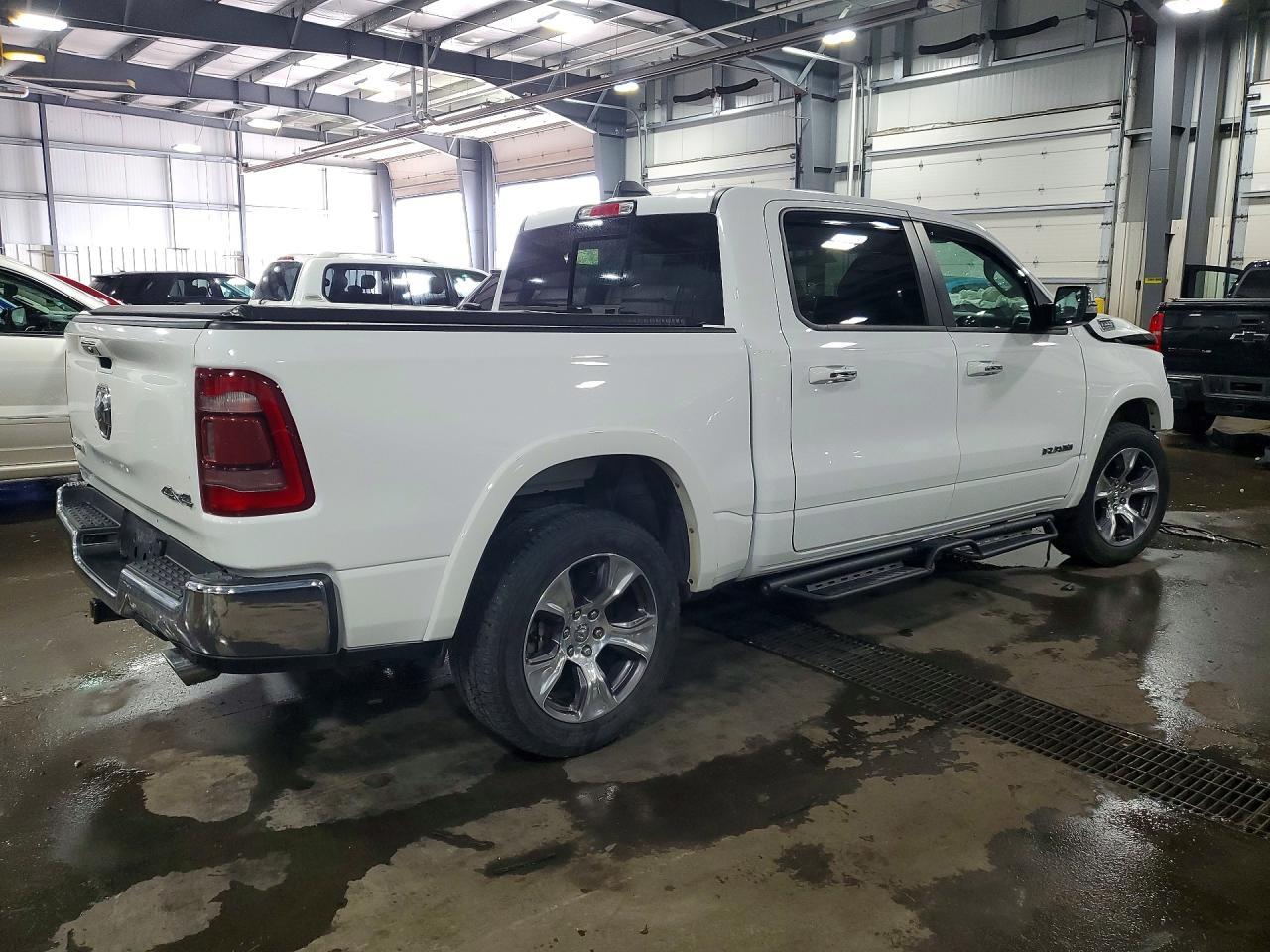 2020 Ram 1500 Laramie - Фото 3