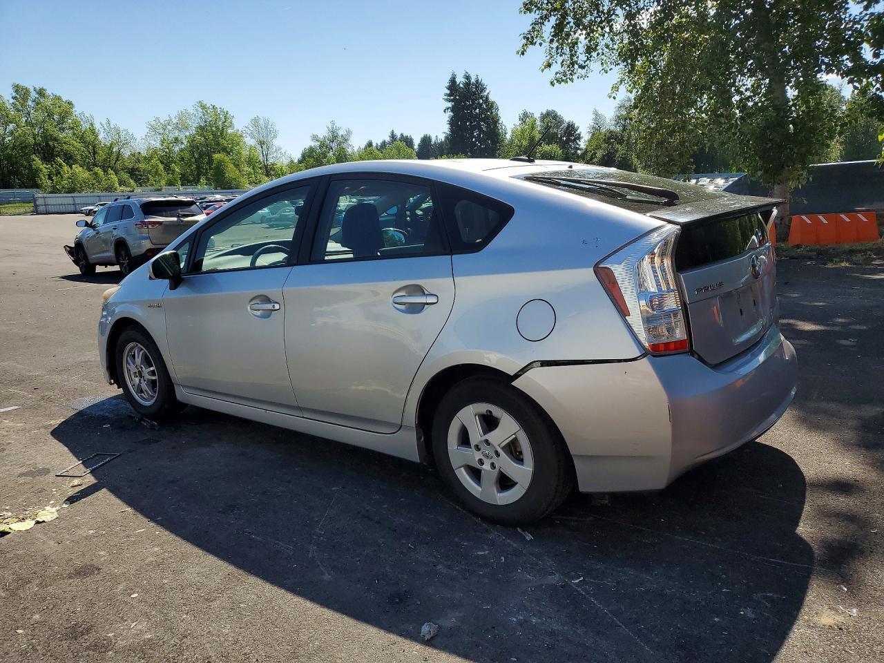 2010 Toyota Prius Iii - Фото 2