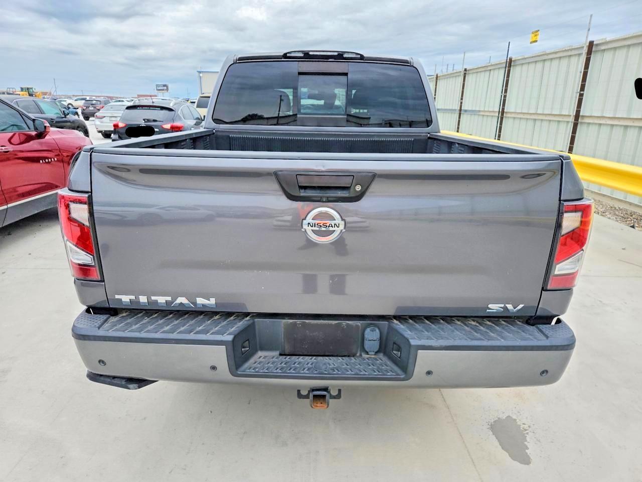 2020 Nissan Titan Sv - Image 6