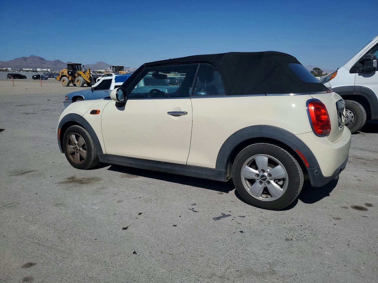 2019 Mini Cooper - Фото 2