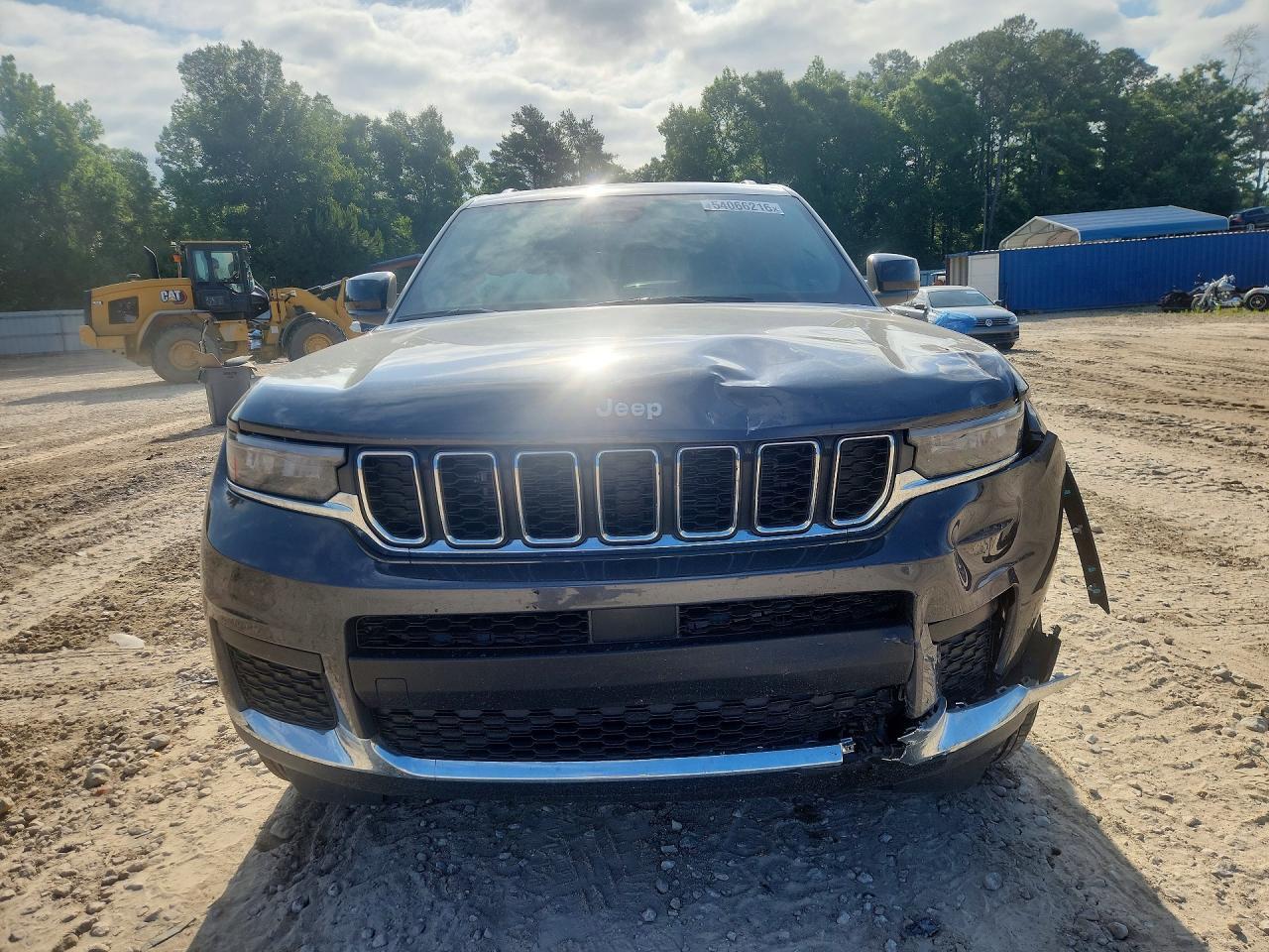 2025 Jeep Grand Cherokee L Laredo - Image 5