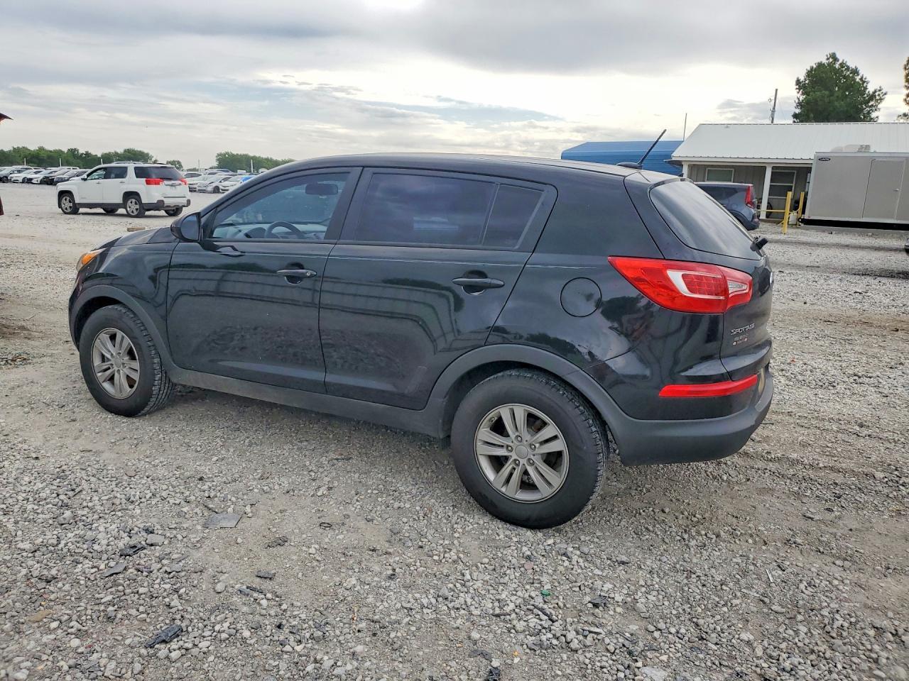 2012 Kia Sportage Base - Image 2