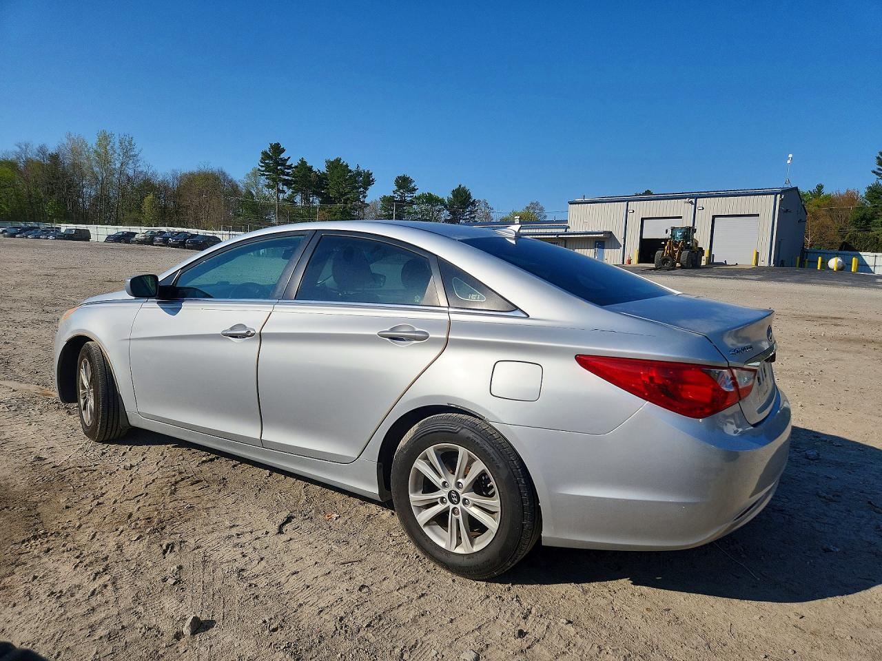 2013 Hyundai Sonata Gls - Image 2