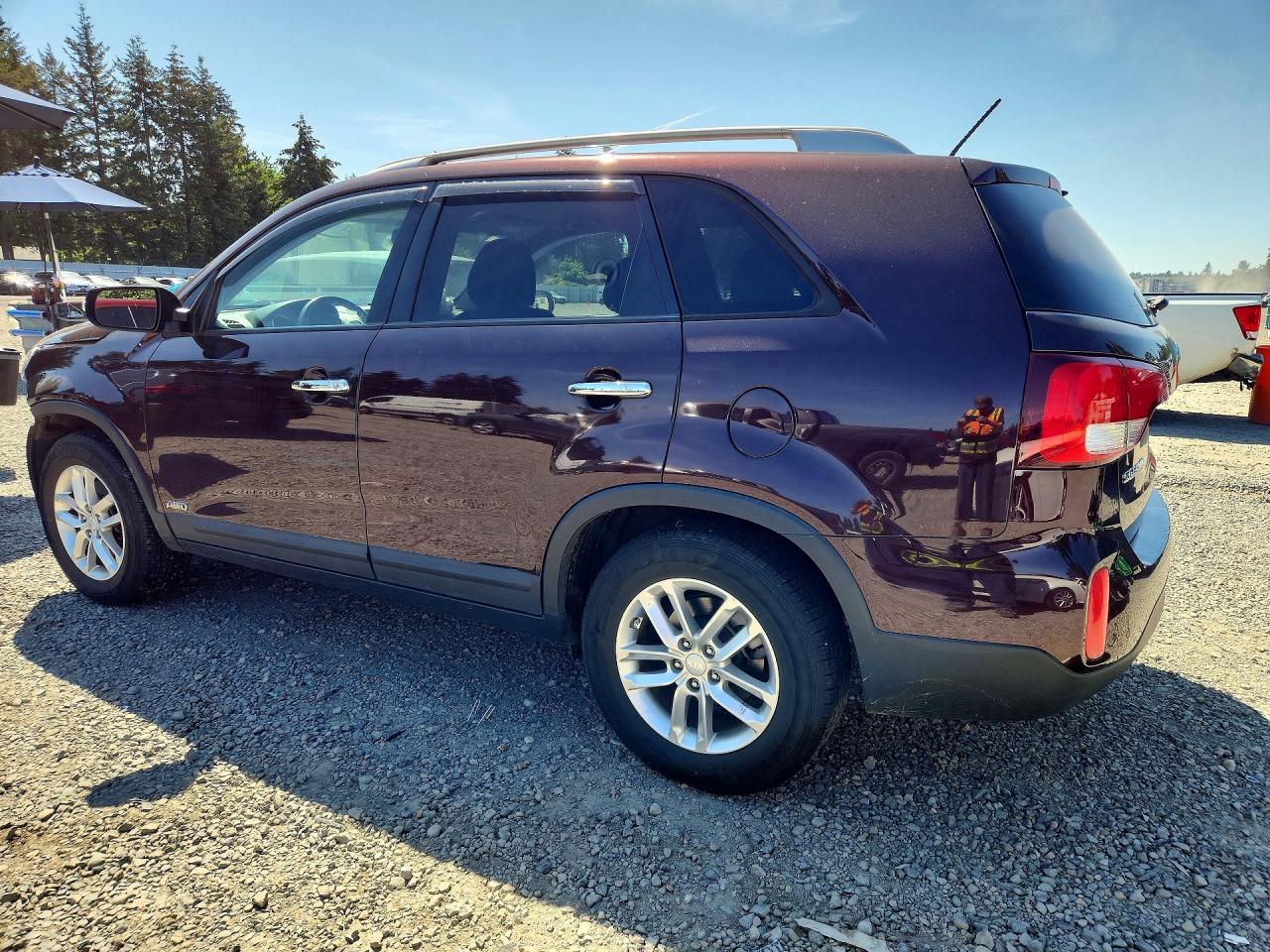 2015 Kia Sorento Lx - Image 2