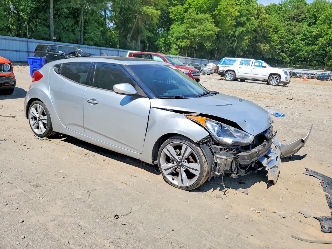 2012 Hyundai Veloster - Image 4