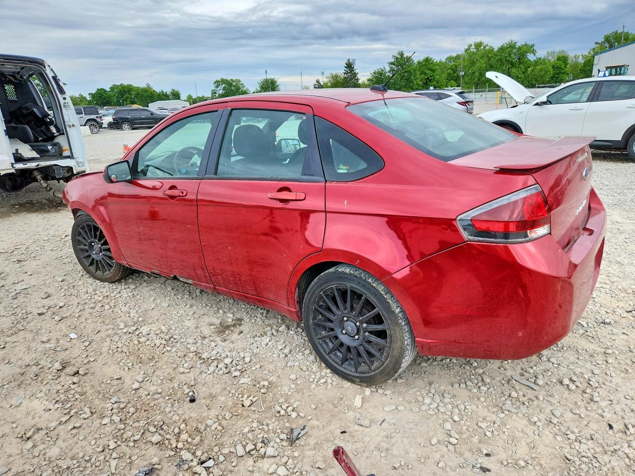 2011 Ford Focus Ses - Фото 2