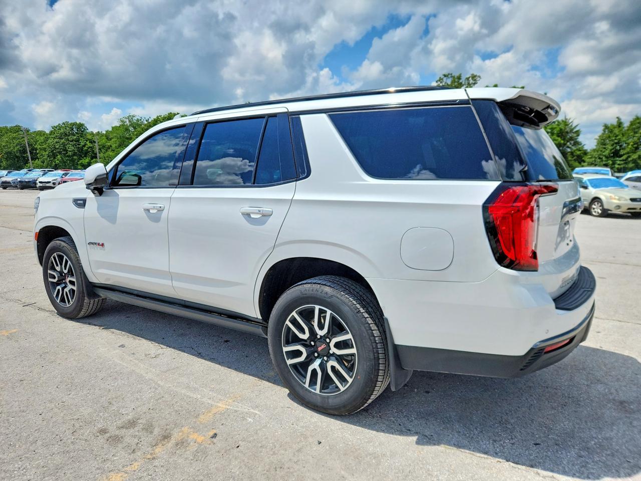 2023 GMC Yukon At4 - Image 2