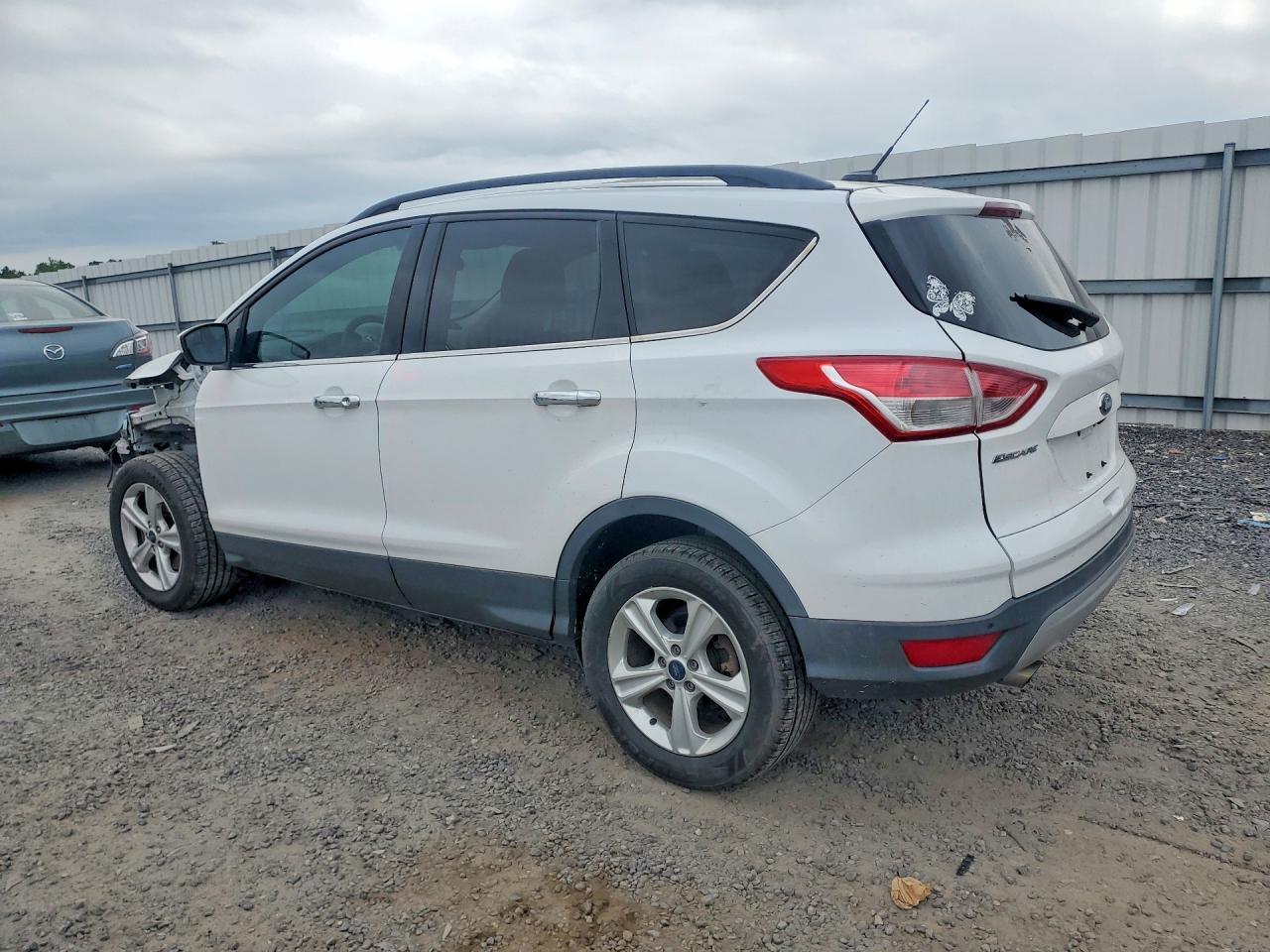 2016 Ford Escape Se - Фото 2