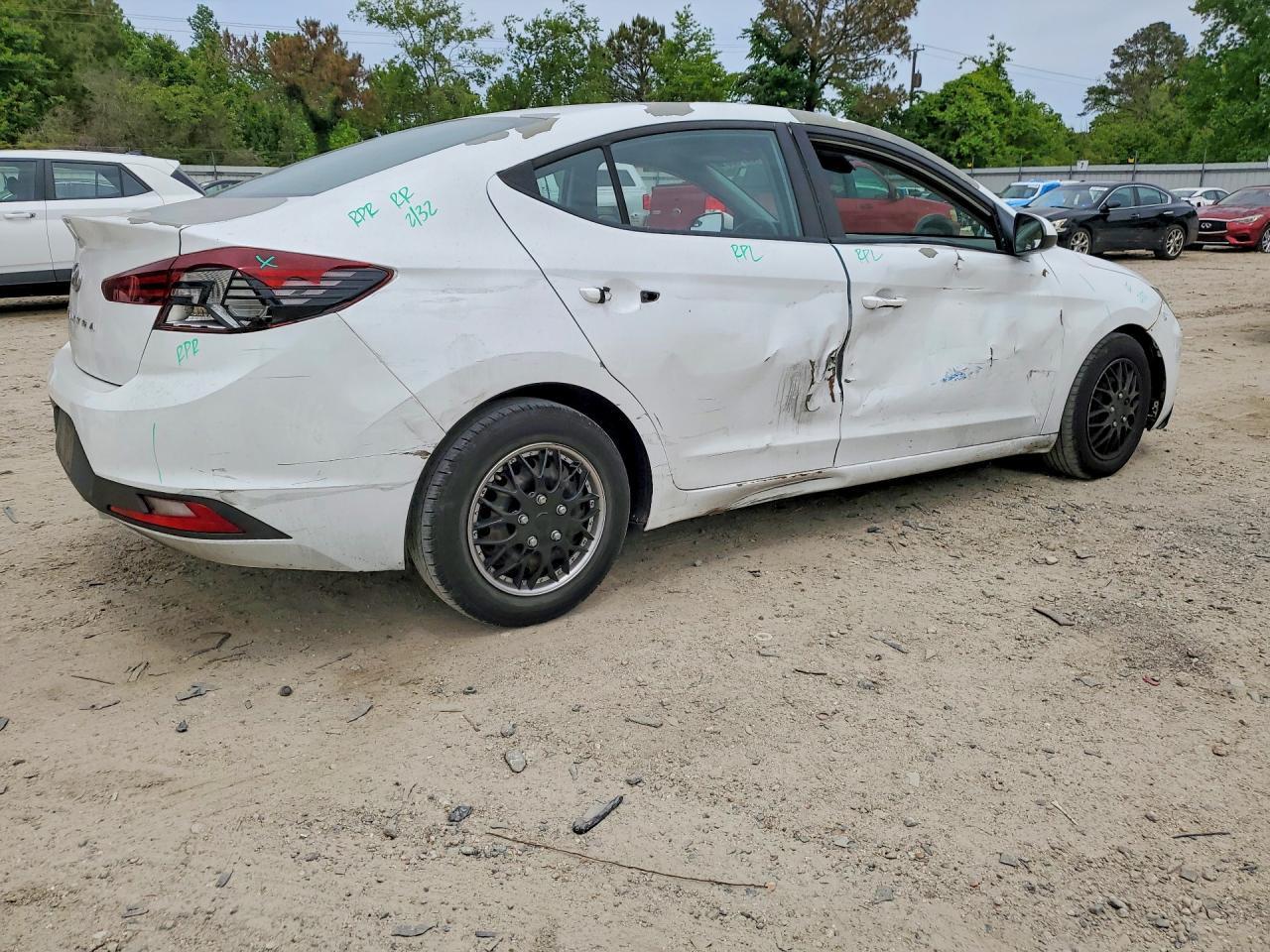 2020 Hyundai Elantra Se - Фото 3