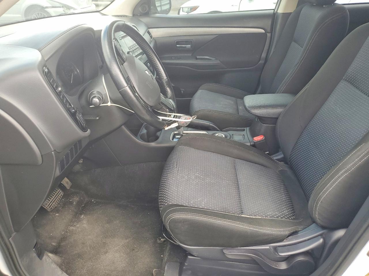 2016 Mitsubishi Outlander Se - Фото 7