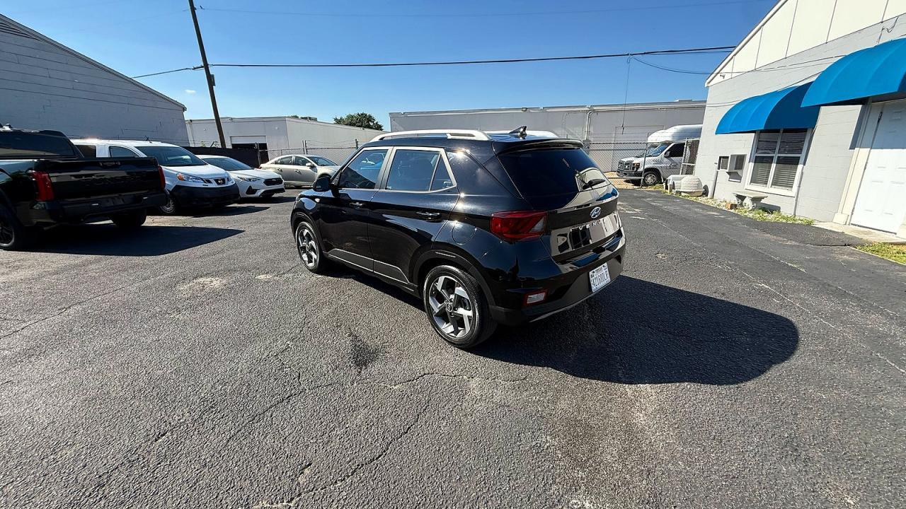 2022 Hyundai Venue Sel - Фото 3