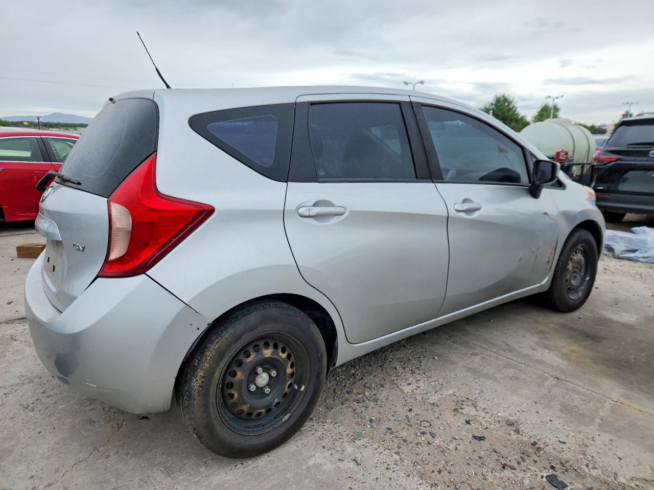 2016 Nissan Versa Note Sv - Image 3