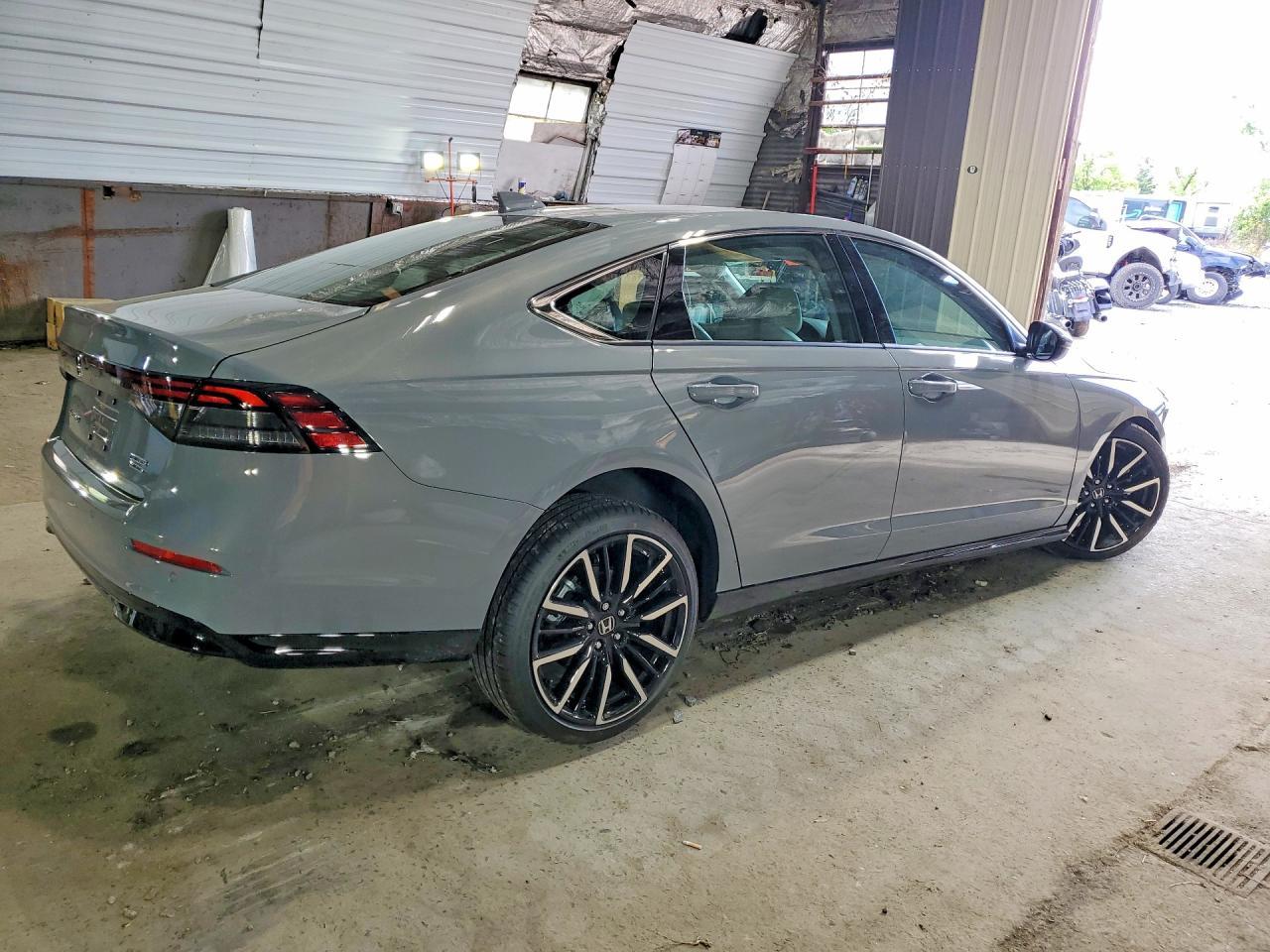 2026 Honda Accord Touring Hybrid - Фото 3