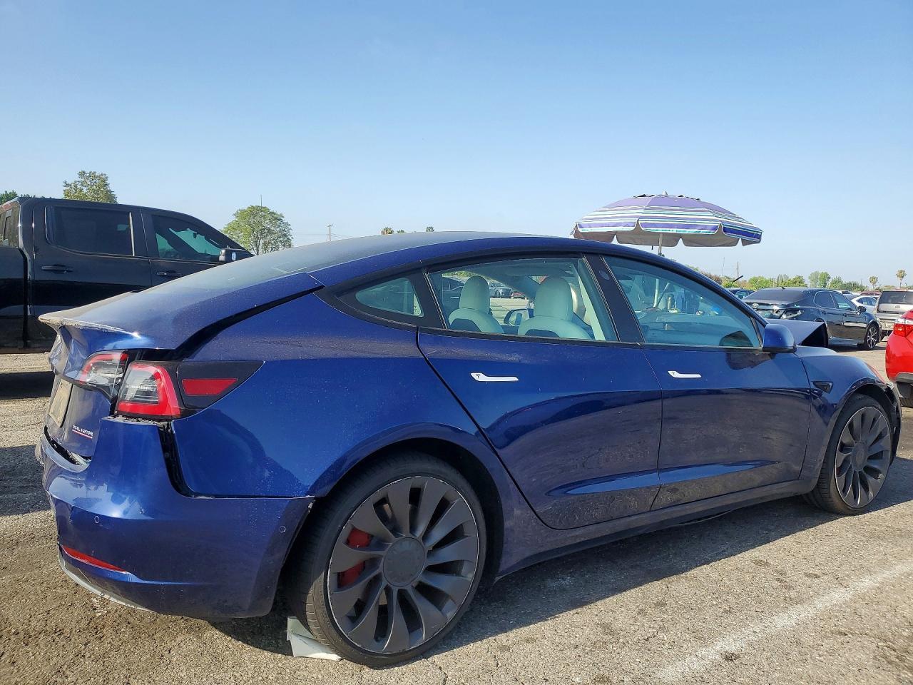 2021 Tesla Model 3 - Фото 3