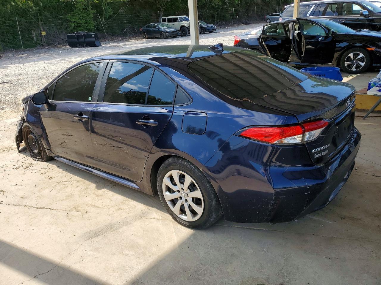 2022 Toyota Corolla Le - Фото 2