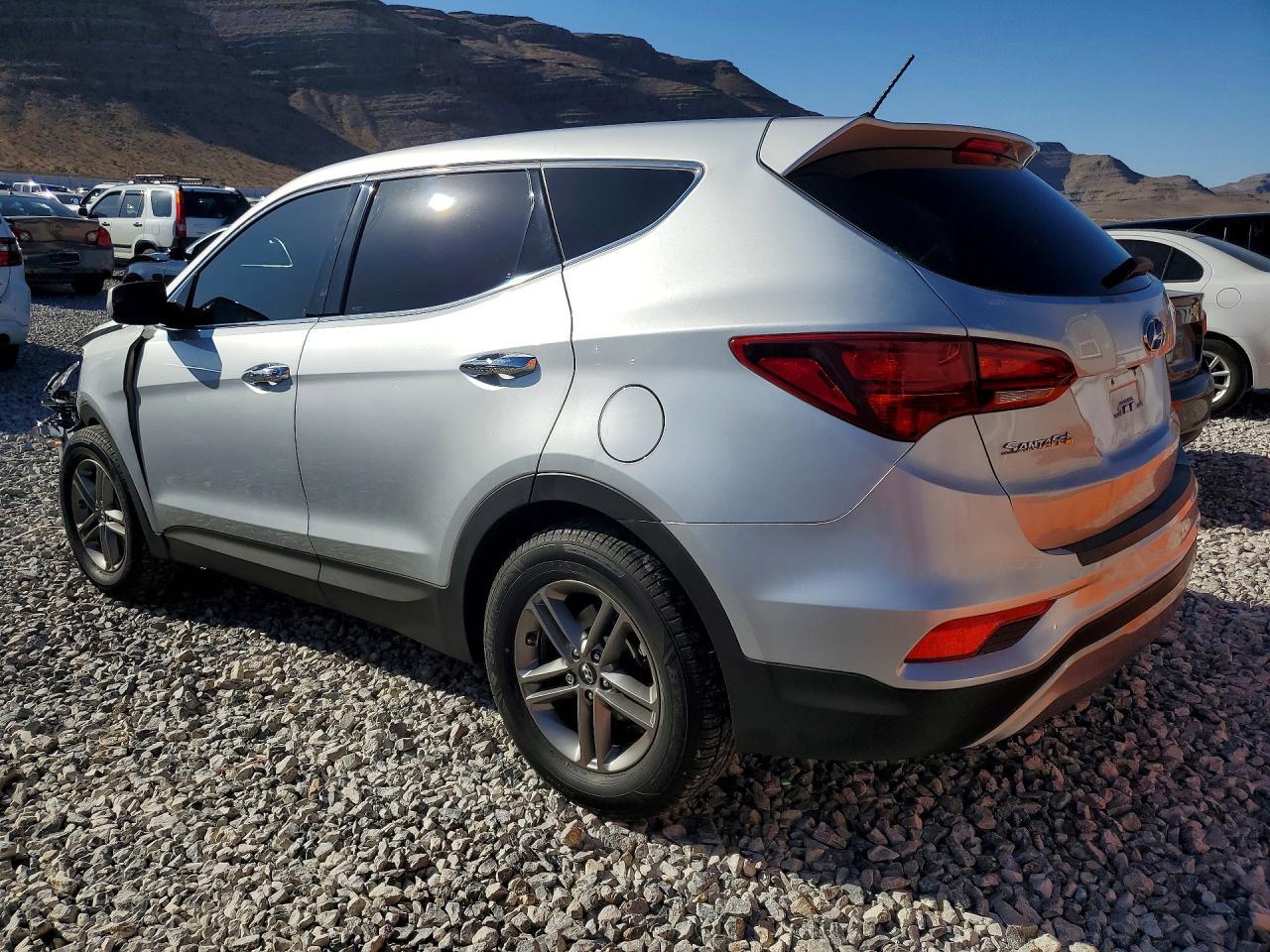 2018 Hyundai Santa Fe Sport 2.4L - Фото 2