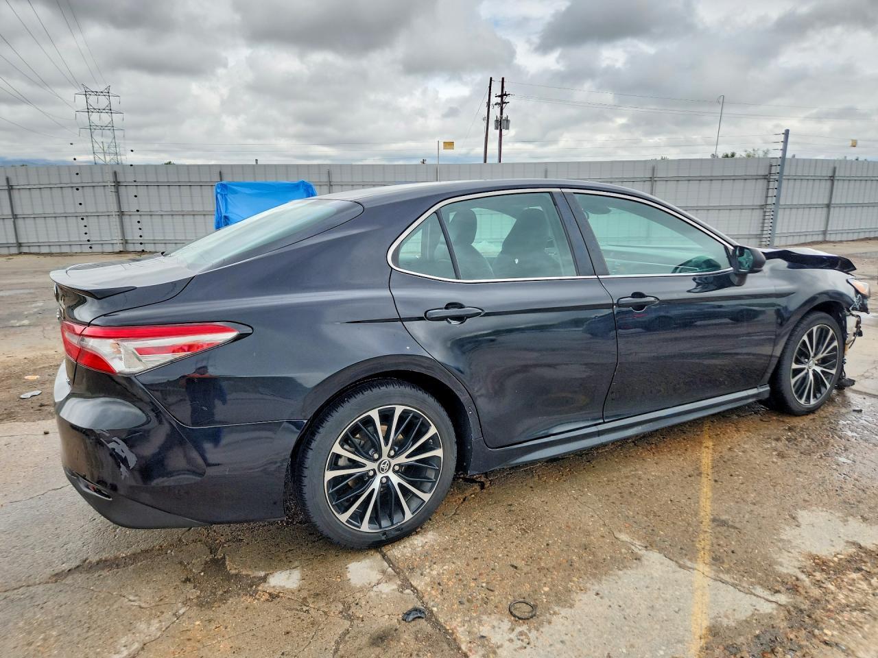 2018 Toyota Camry Se - Фото 3