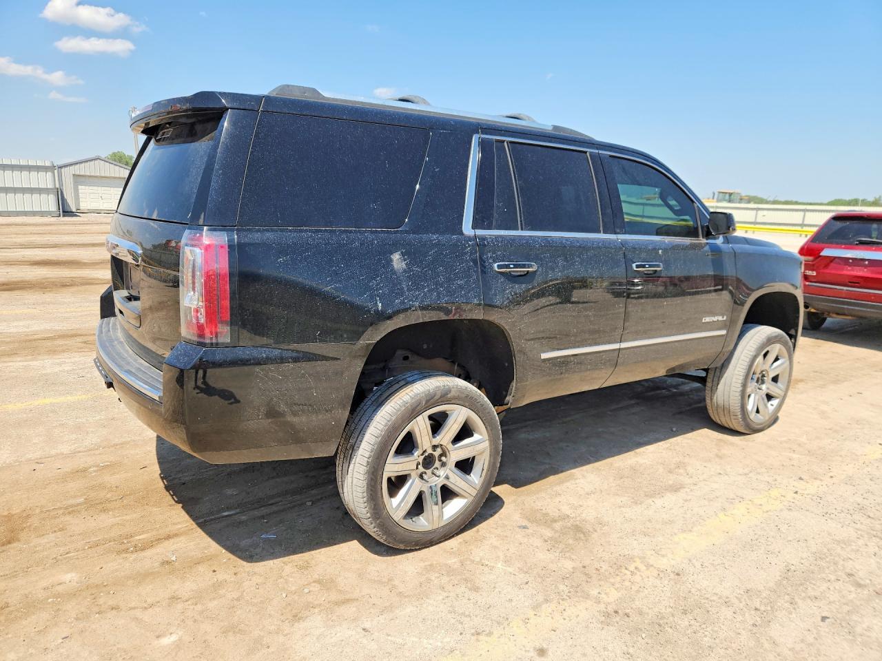 2019 GMC Yukon Denali - Фото 3