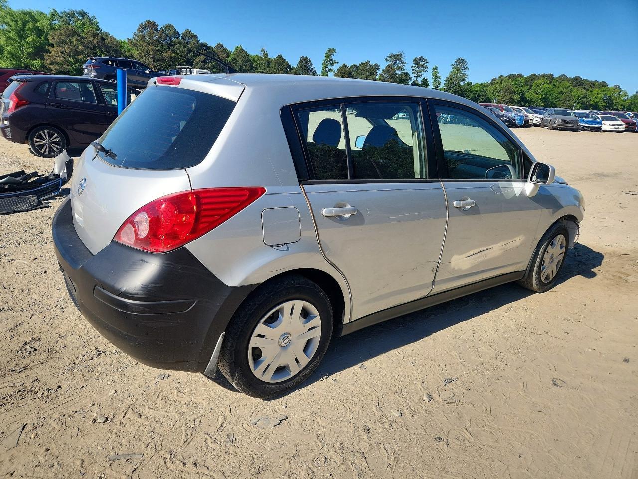 2012 Nissan Versa 1.8 S - Фото 3