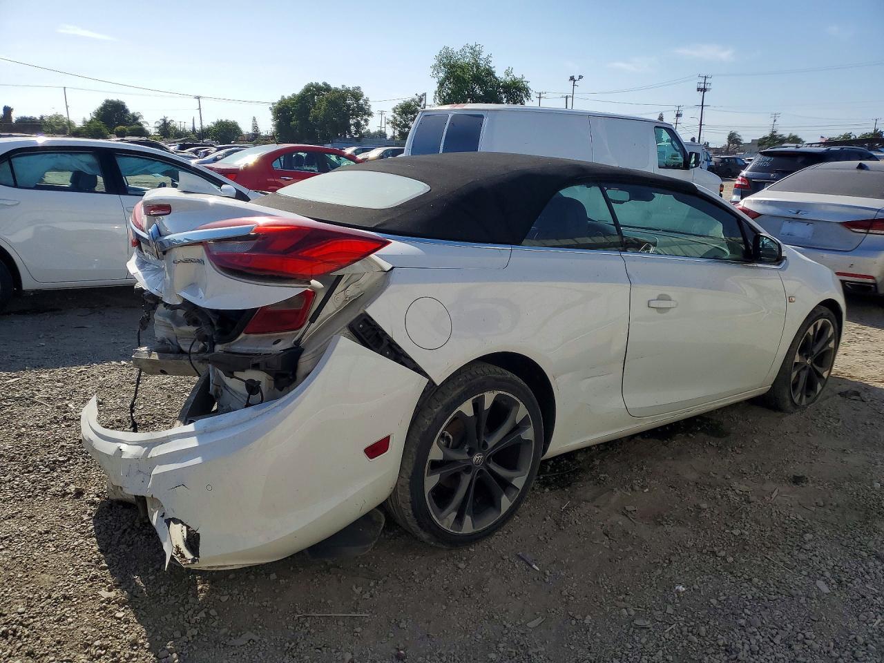2018 Buick Cascada - Фото 3