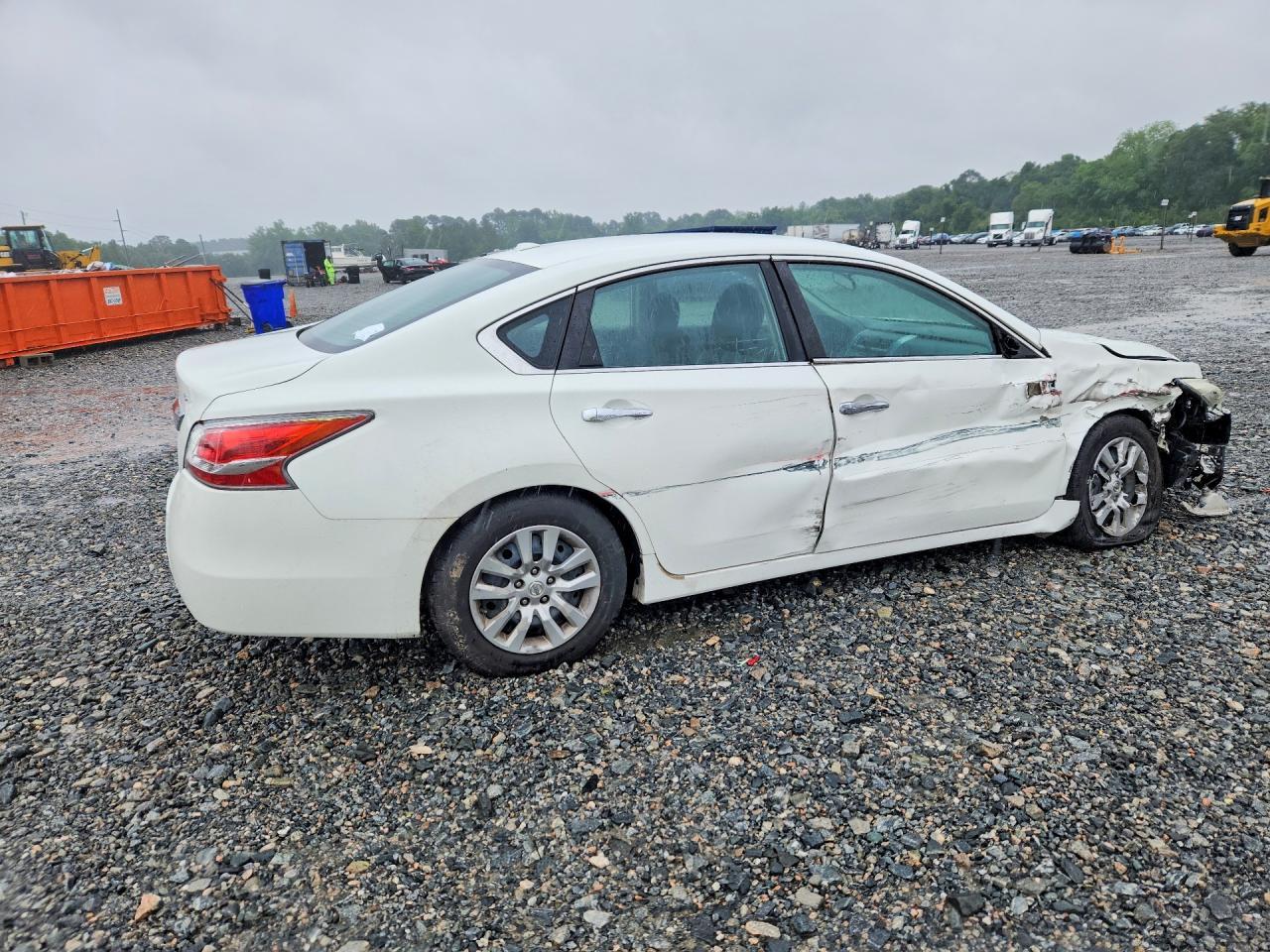 2015 Nissan Altima 2.5 S - Image 3