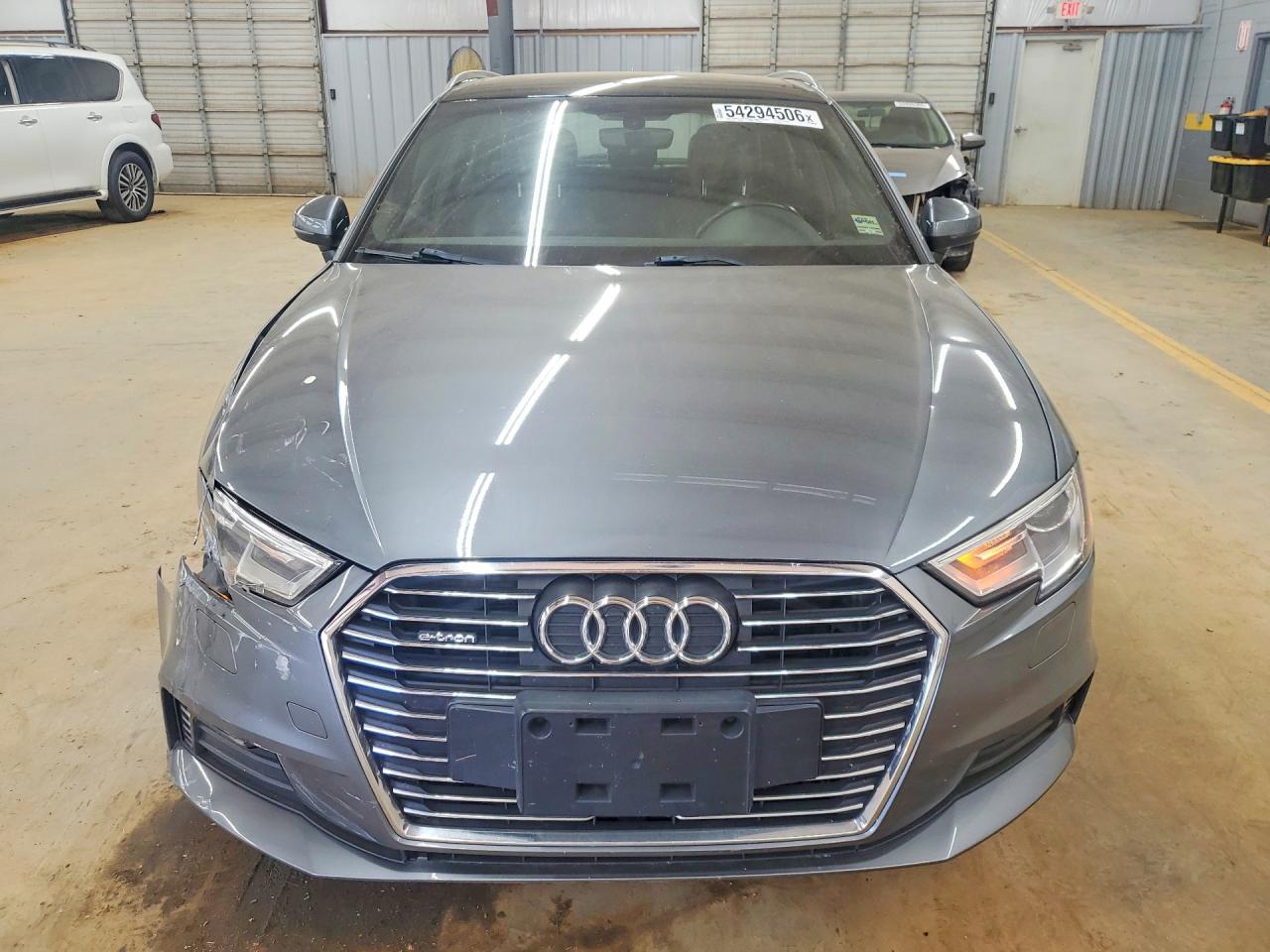 2018 Audi A3 E-Tron Premium - Фото 5