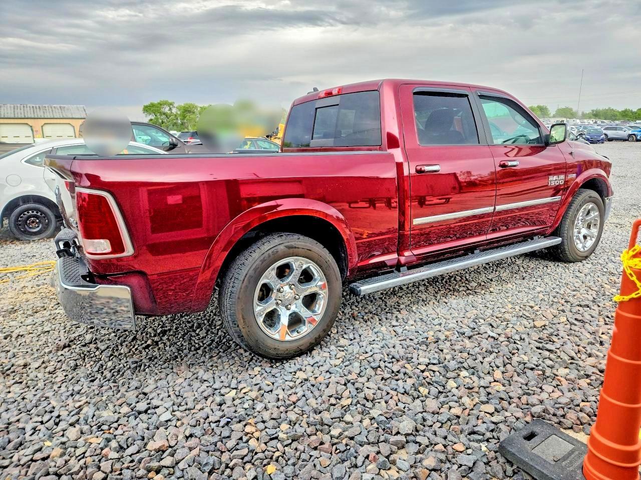 2017 Ram 1500 Laramie - Image 3