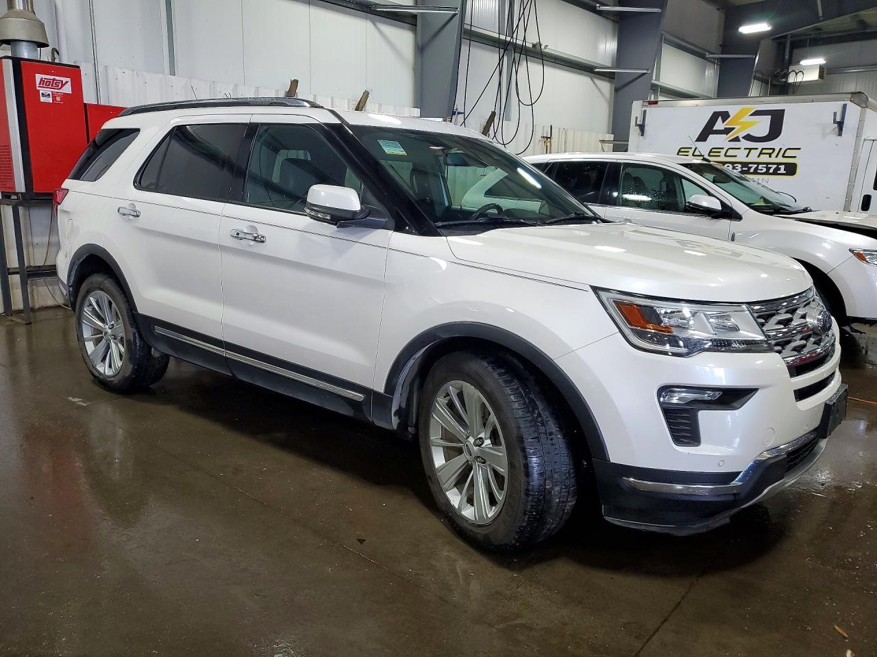 2019 Ford Explorer Limited - Фото 4
