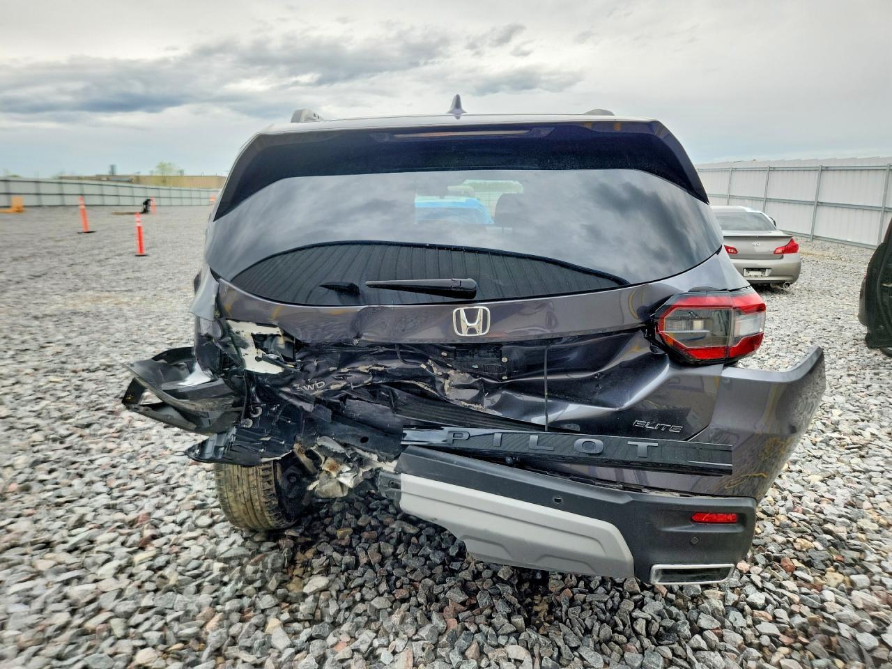 2023 Honda Pilot Elite - Image 6