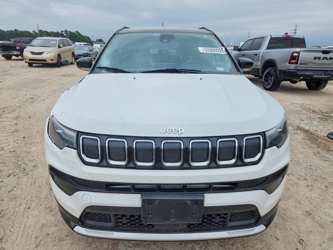 2022 Jeep Compass - Image 5