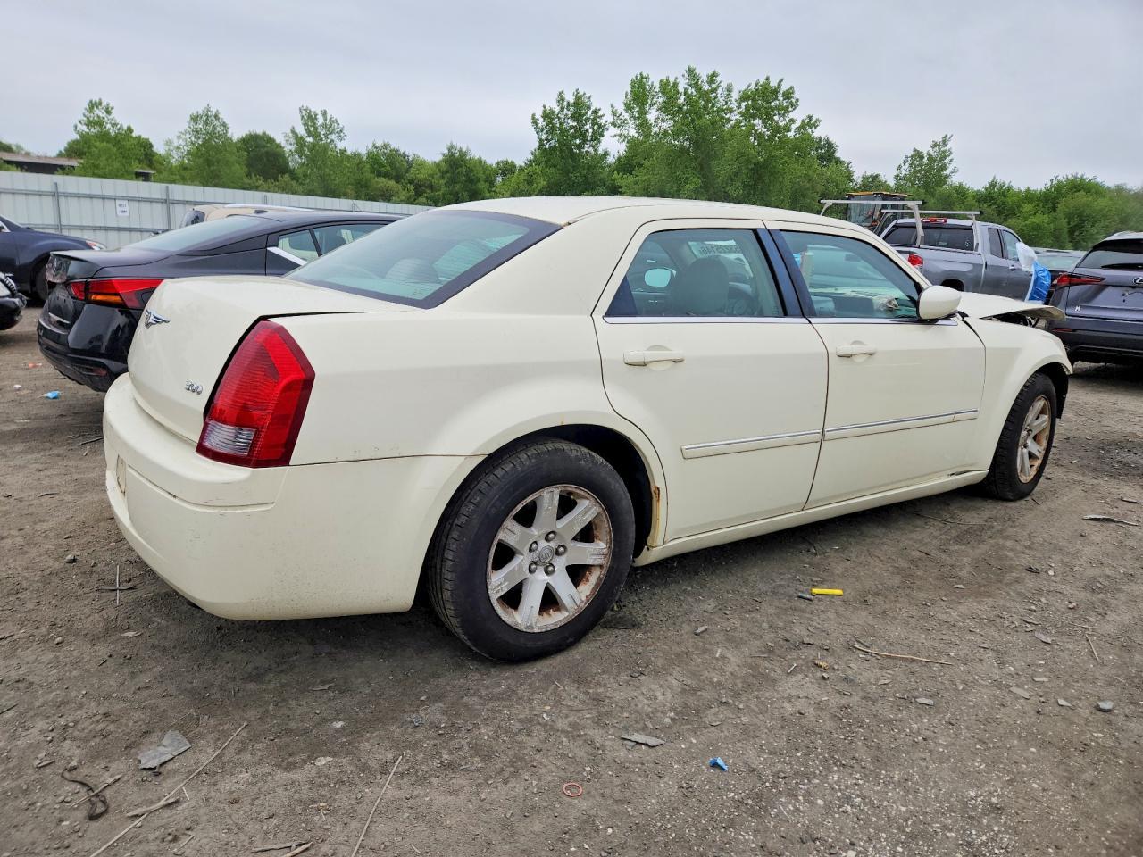 2007 Chrysler 300 - Image 3