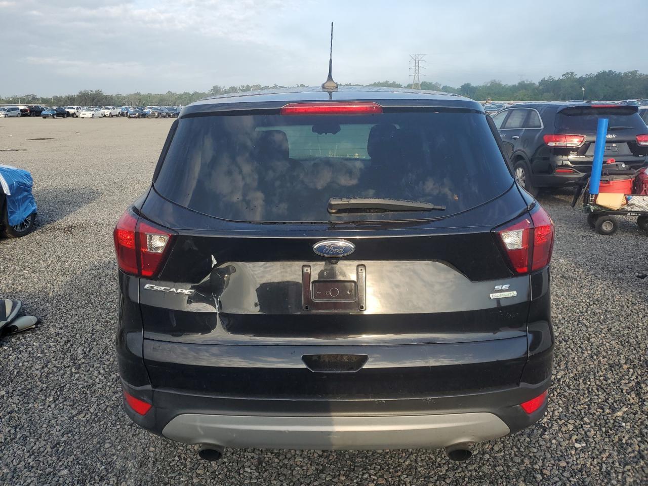 2019 Ford Escape Se - Фото 6