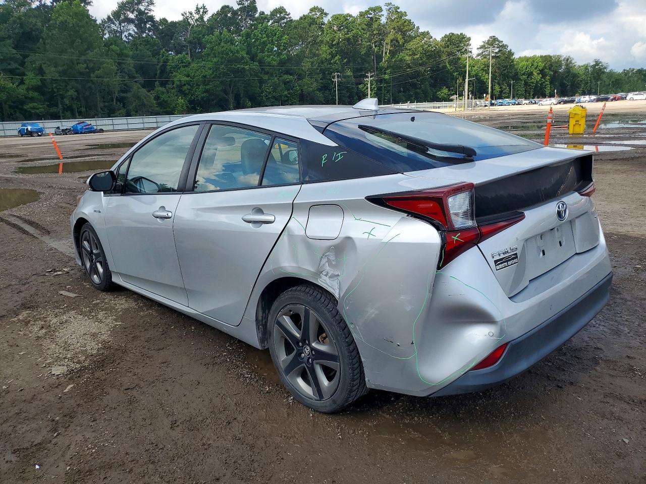 2020 Toyota Prius Xle - Image 2
