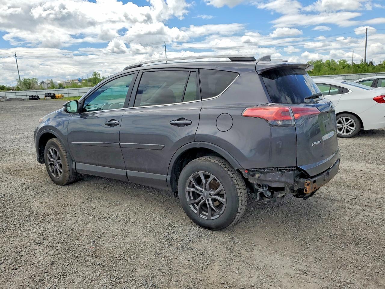 2017 Toyota Rav4 Le - Фото 2