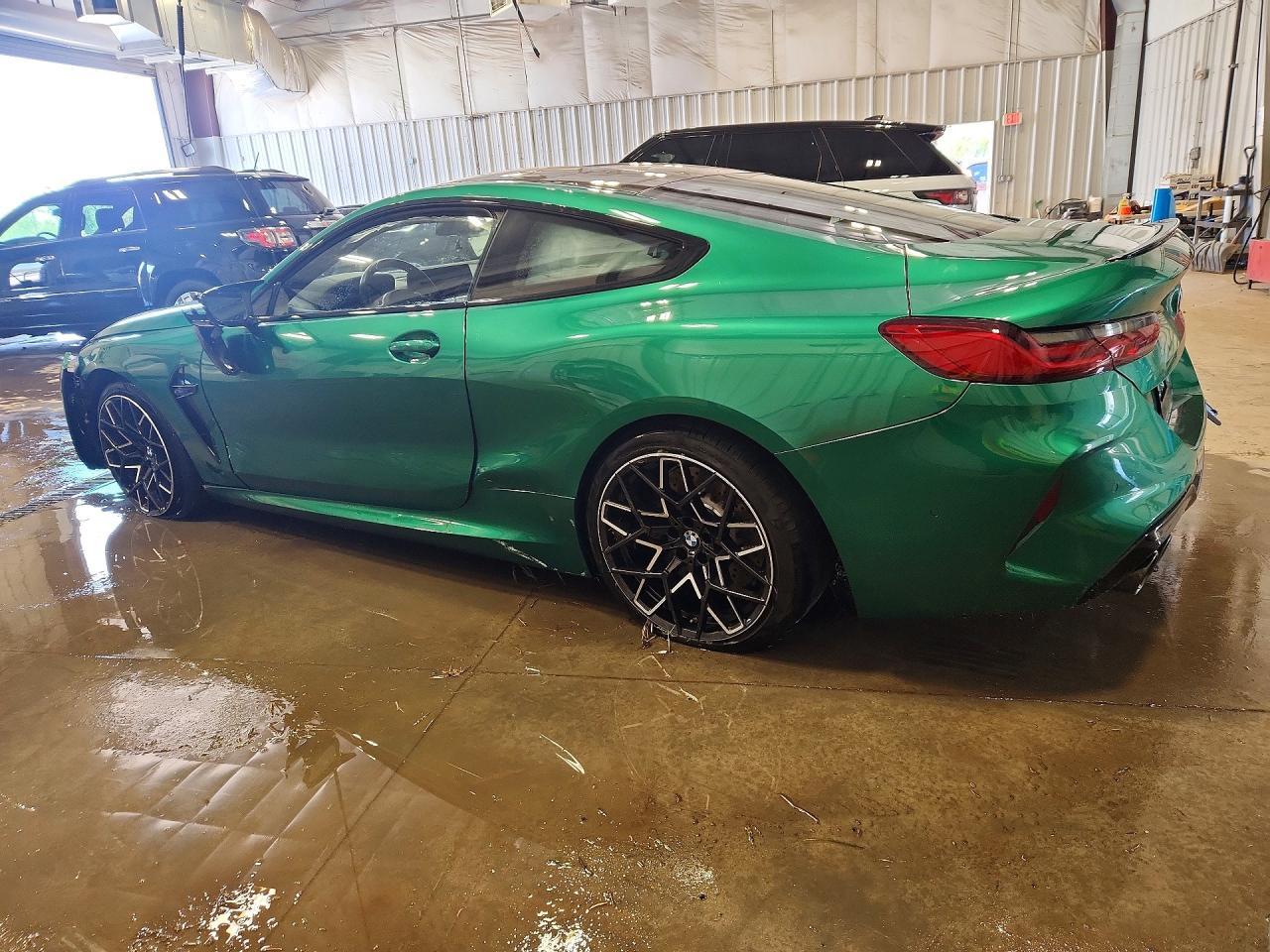 2024 BMW M8 - Фото 2