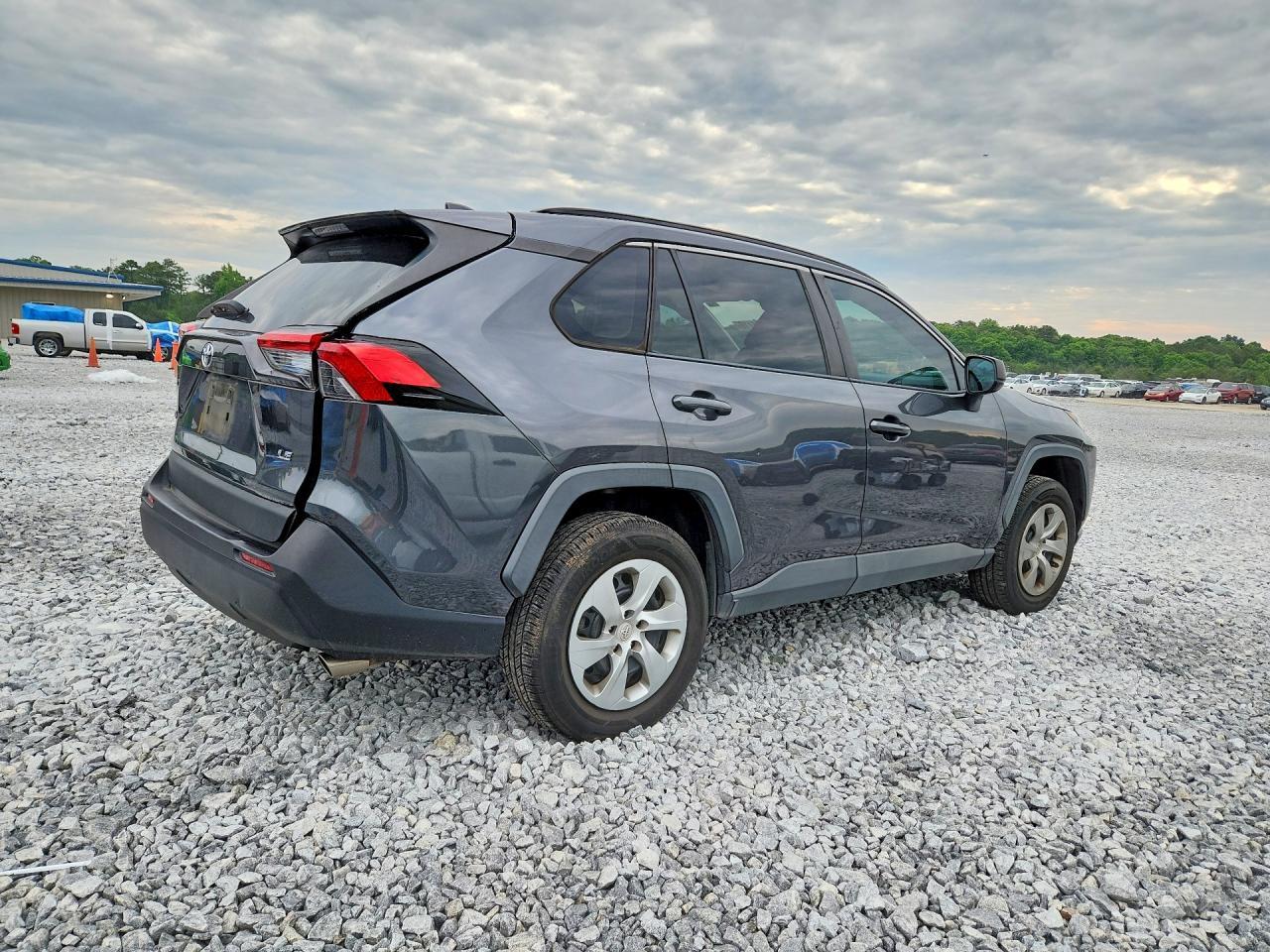 2020 Toyota Rav4 Le - Фото 3