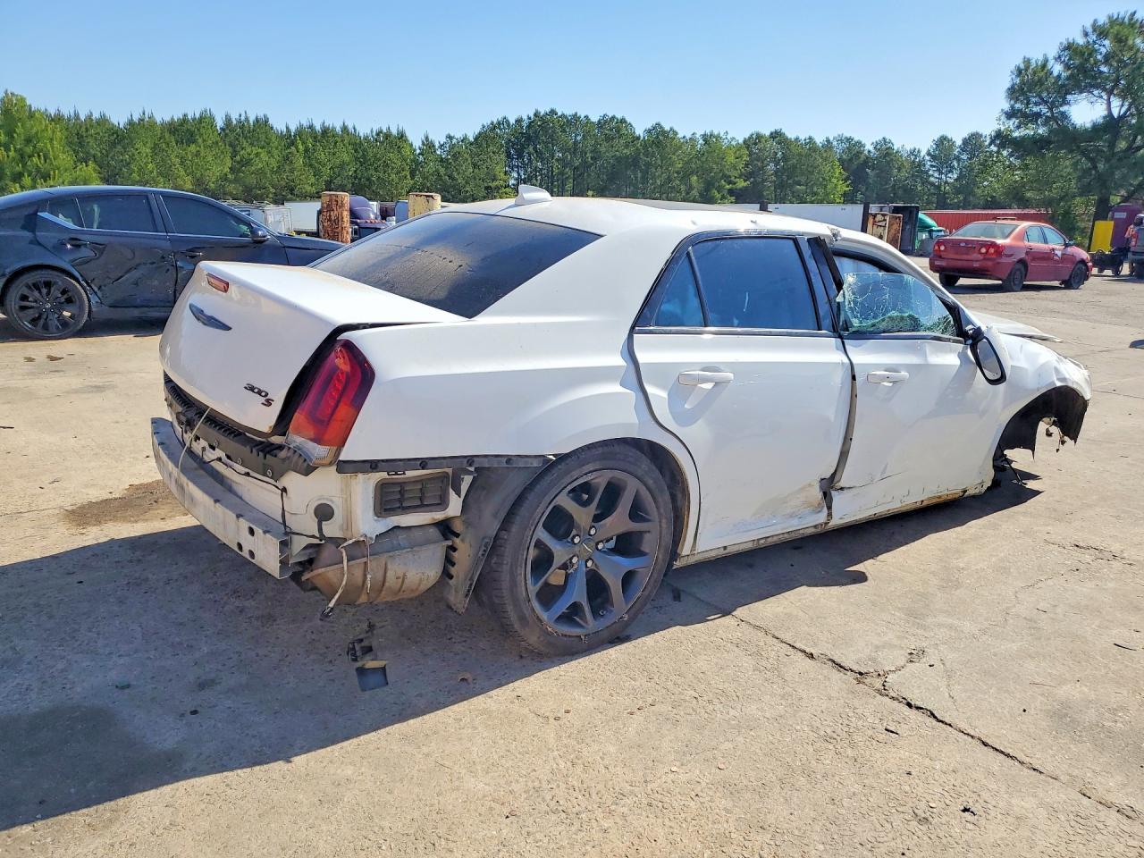 2023 Chrysler 300 S - Фото 3