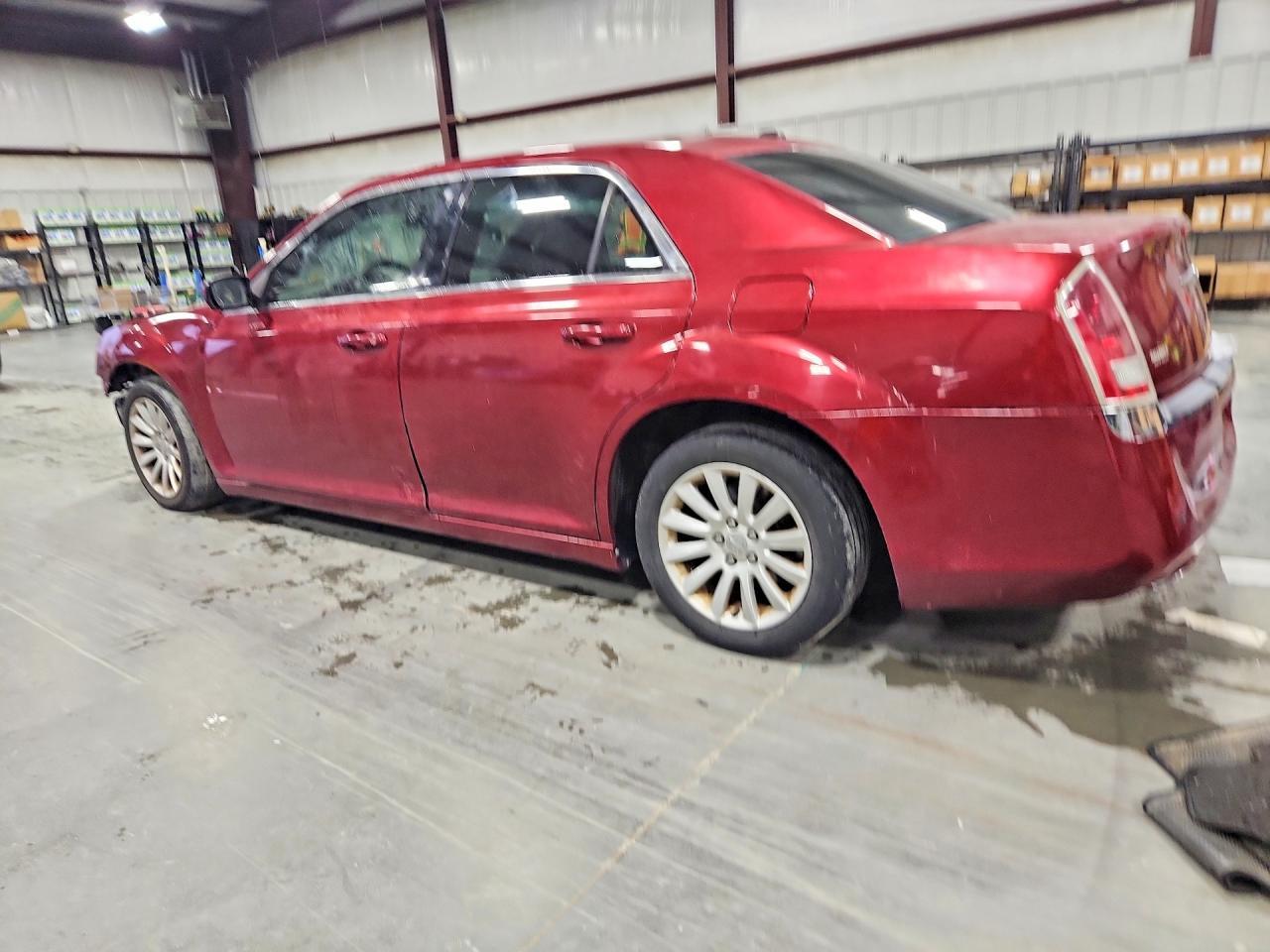 2013 Chrysler 300 - Фото 2