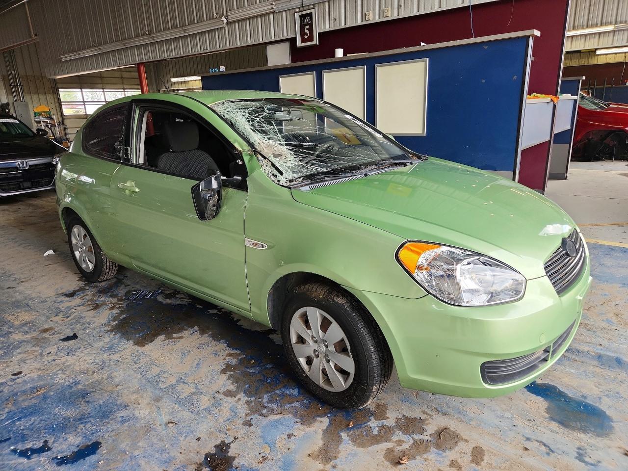 2011 Hyundai Accent Gl - Image 4