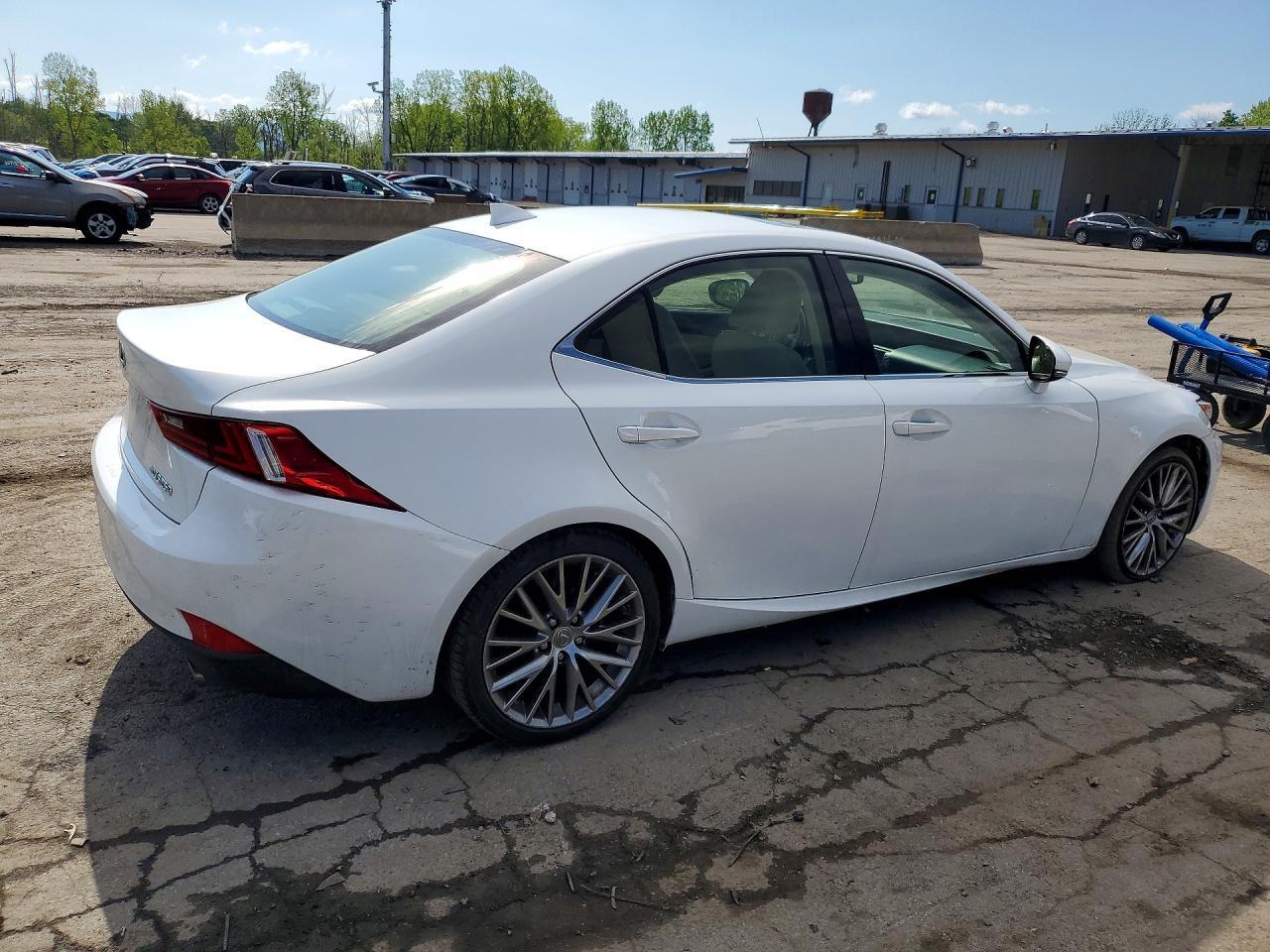 2015 Lexus Is 250 - Image 3