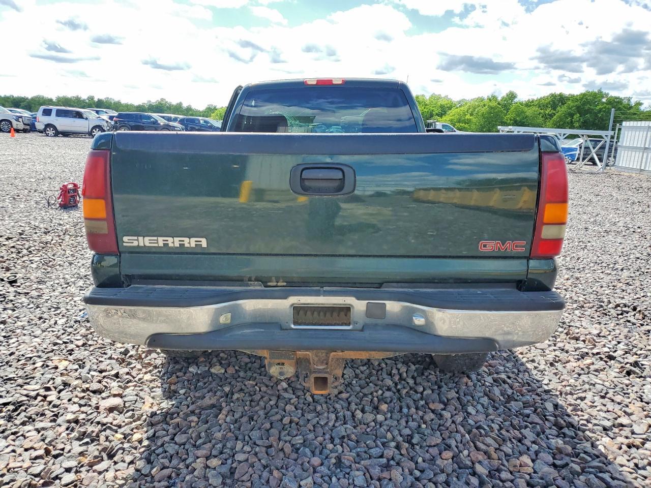 2003 GMC Sierra 2500 - Фото 6