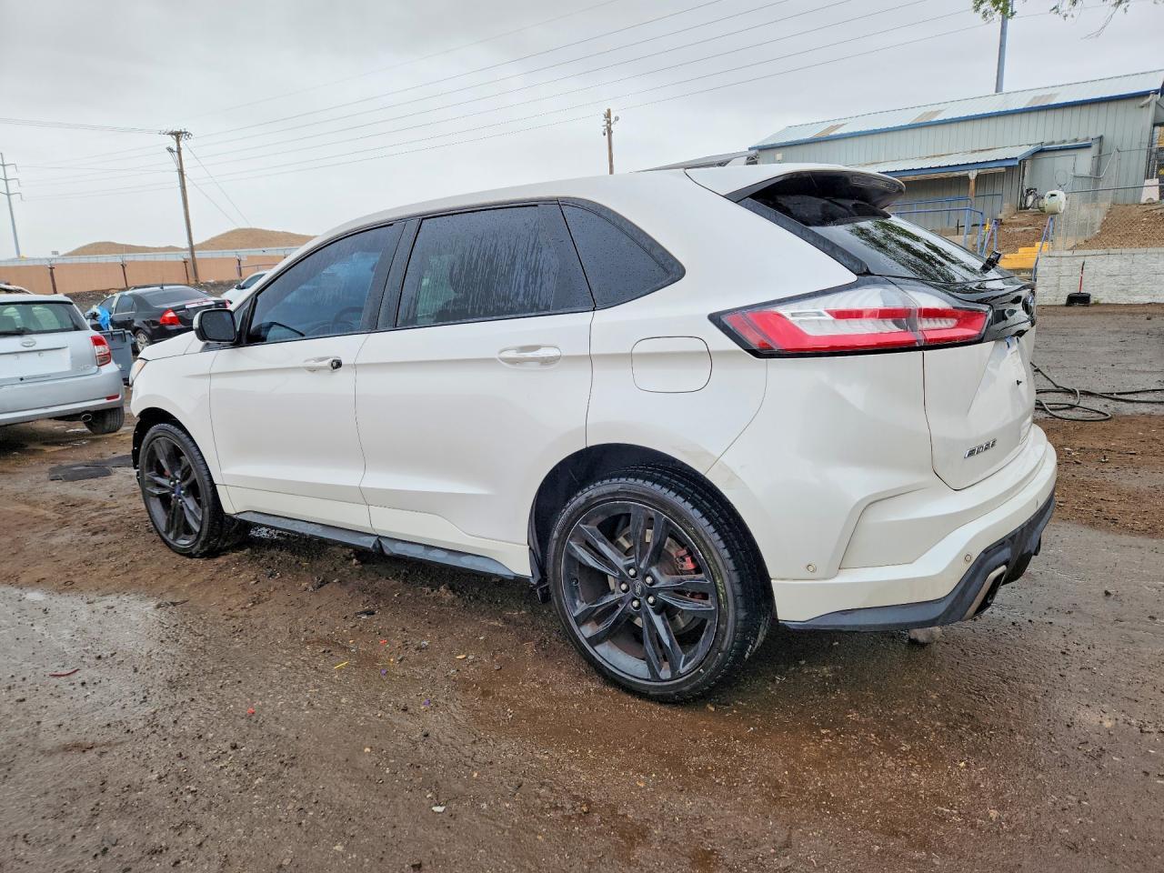 2019 Ford Edge St - Image 2