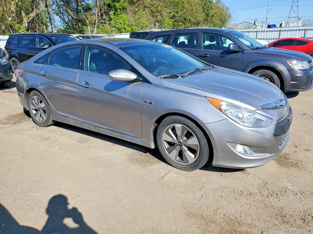 2011 Hyundai Sonata Hybrid - Image 4