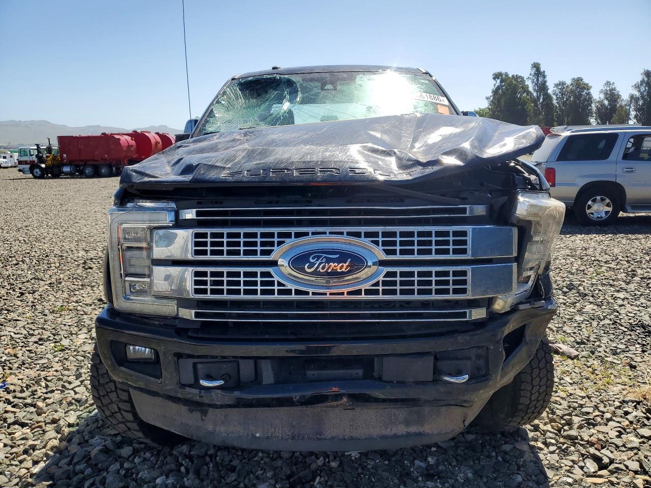 2017 Ford F350 Super Duty - Image 5