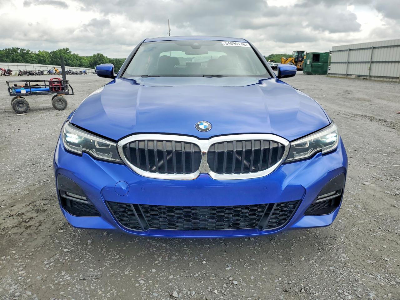 2022 BMW 330I - Фото 5