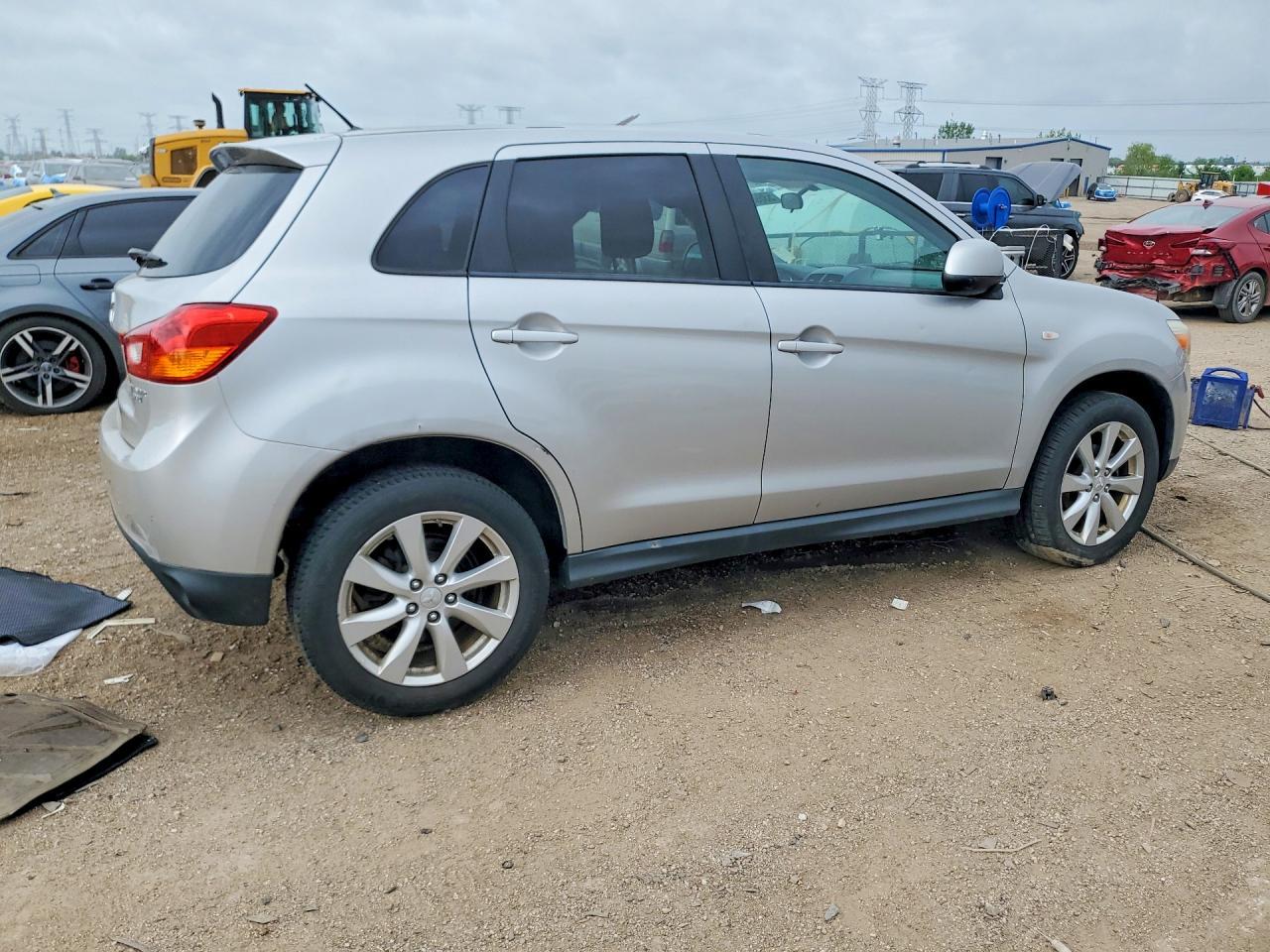 2014 Mitsubishi Outlander Sport Es - Фото 3