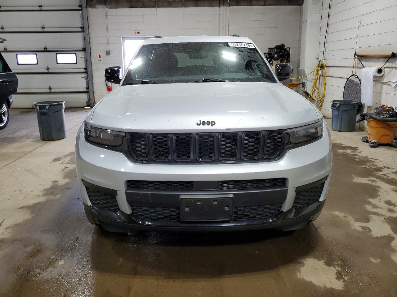 2021 Jeep Grand Cherokee L Laredo - Image 5